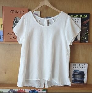 Flax white linen top with button down back and short sleeves Size small